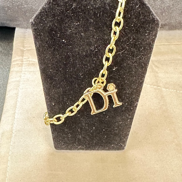 Gold Tone “Di“ Charm Chain Link Bracelet w/crystal as Top of “I“ Vintage - Picture 12 of 15